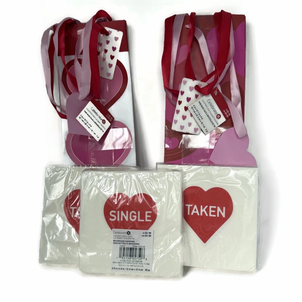 Valentine's Day Wine Gift Bags and Napkins Lot
